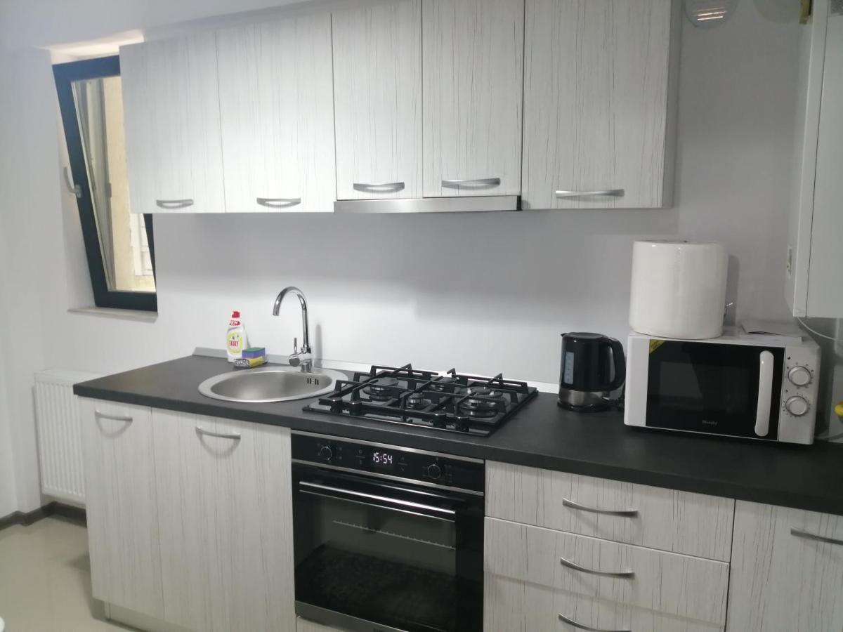 Mathias Luxury Apartments ยาช ภายนอก รูปภาพ