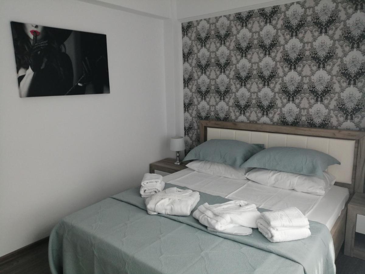 Mathias Luxury Apartments ยาช ภายนอก รูปภาพ